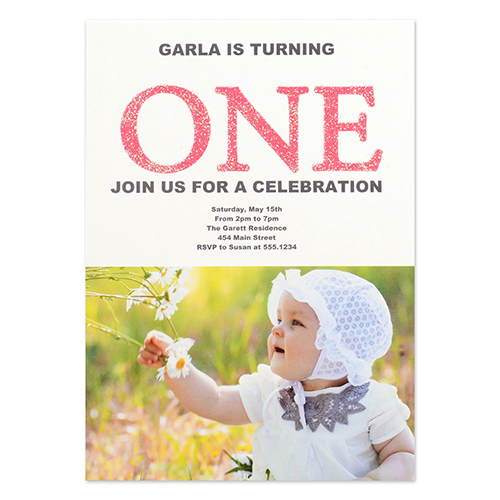 Carte d'invitation fête personnalisée une fille amusante