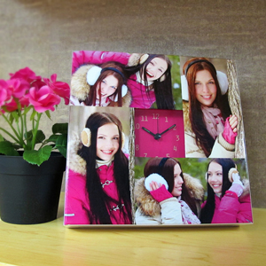 Horloge personnalisée 4 collages cadran rose vif
