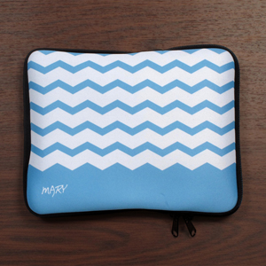 Housse iPad chevron bleu ciel nom personnalisé