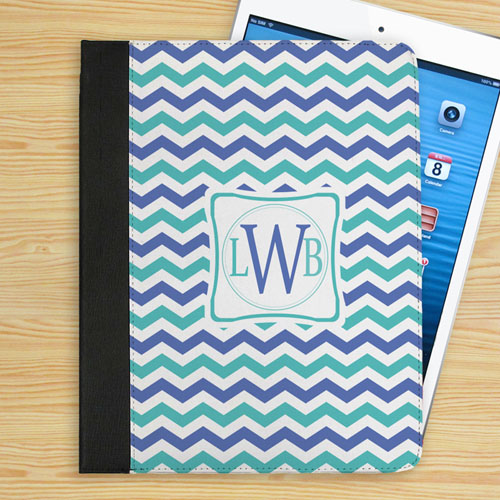 Étui folio chevron bleu et turquoise personnalisé initiale personnalisée